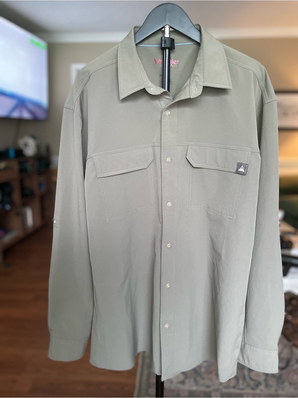 Wrangler Long Sleeve Button-Up Shirt in Sage, Men’s XL